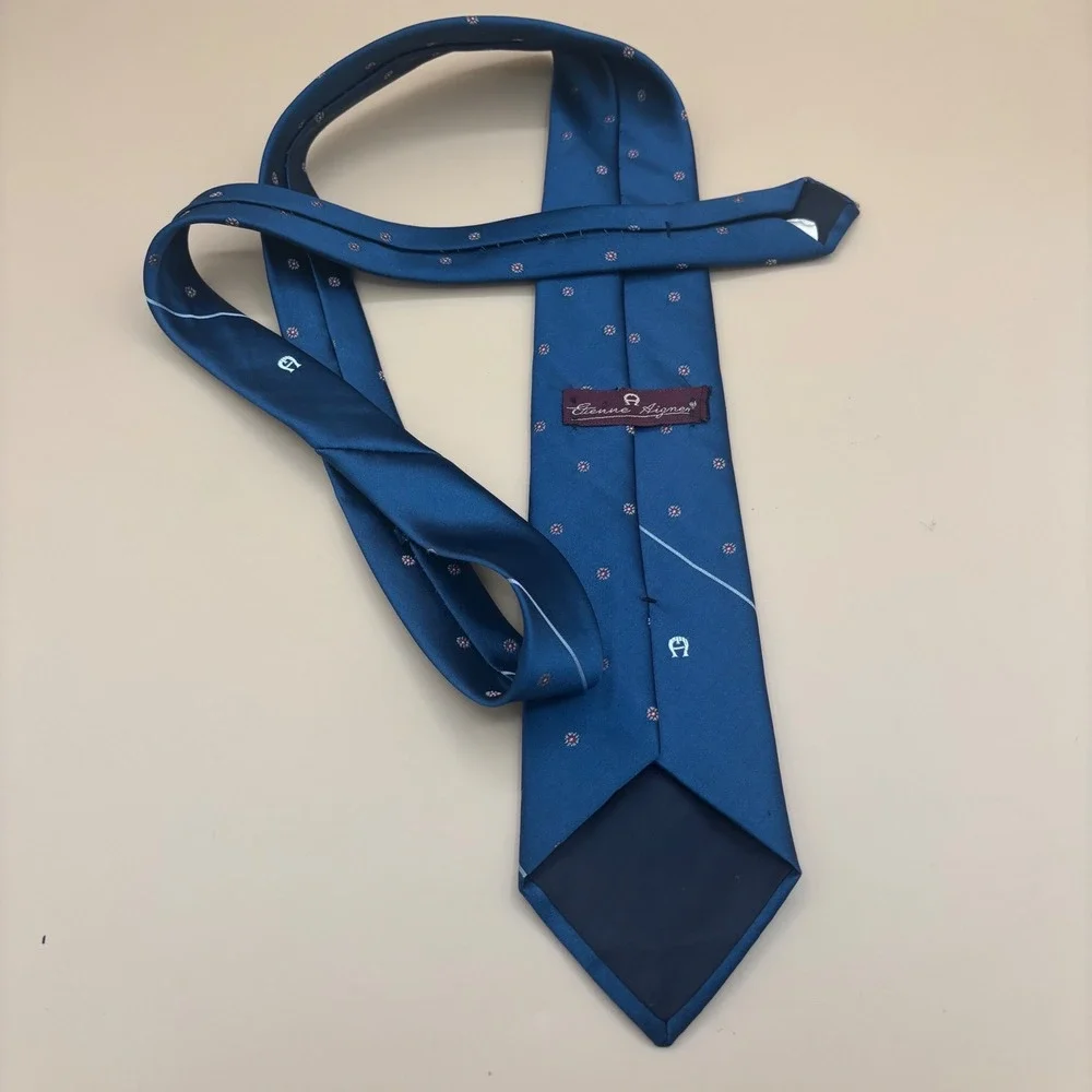 VTG Etienne Aigner Mens Silk Necktie Blue Floral Medallion Geometric‎ Logo